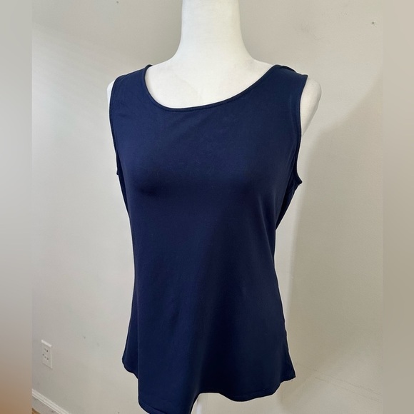 Neiman Marcus sz lg top in navy with a ribbon accent on the back - Picture 10 of 14